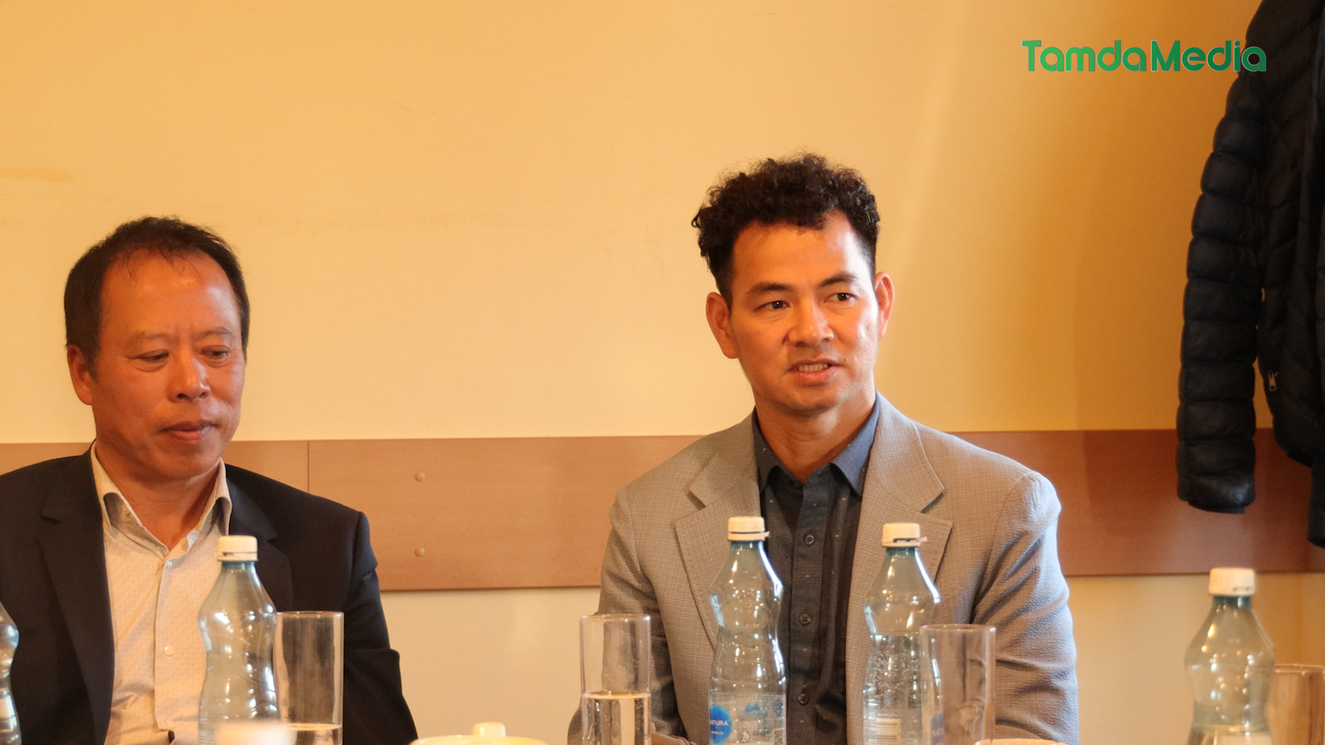 Sequence 17.00_21_38_18.Still011.bmp