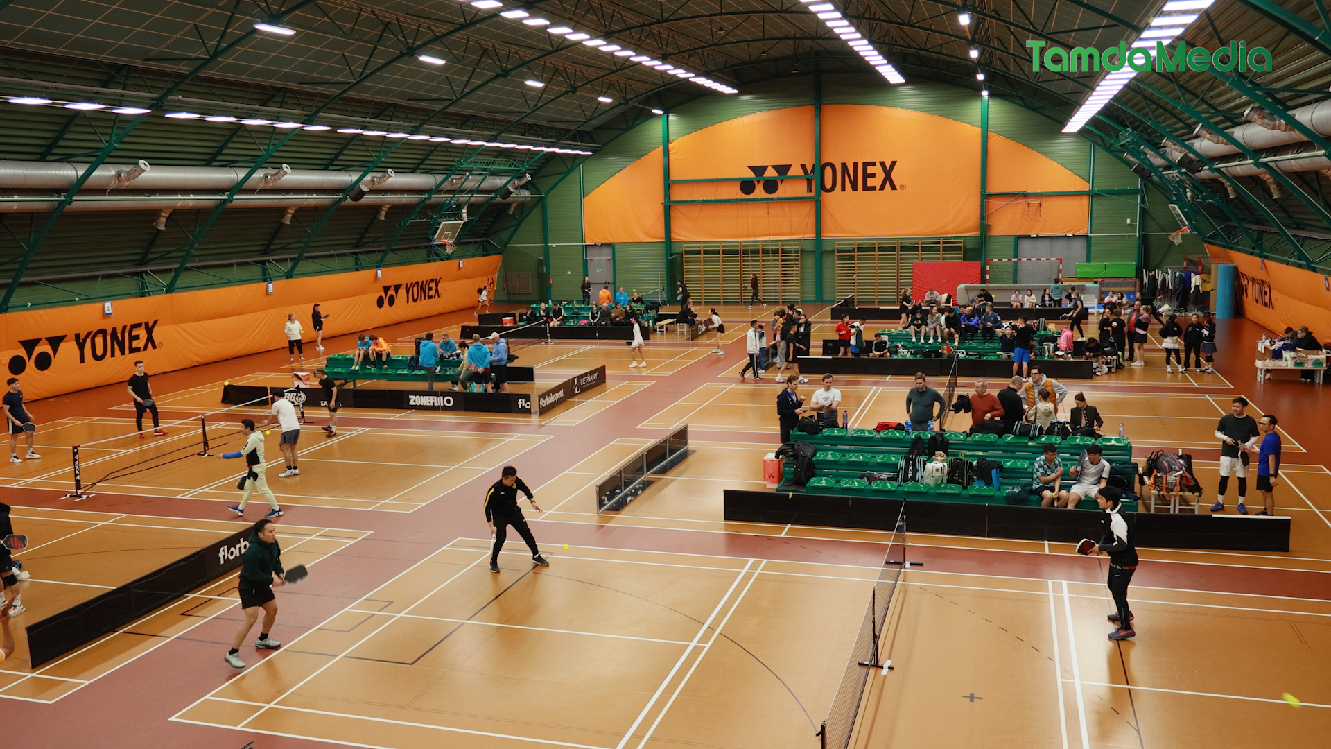 Sequence 17.00_29_21_02.Still012.bmp