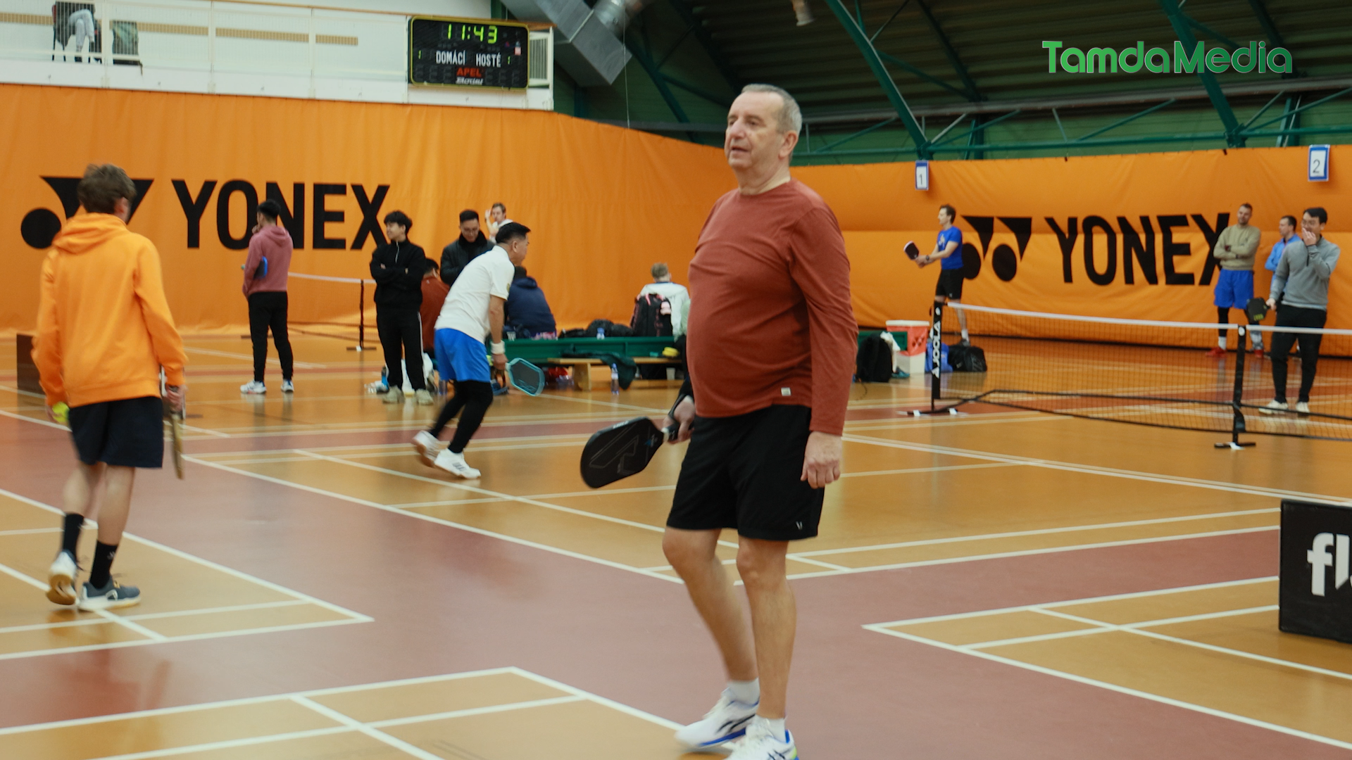 Sequence 17.00_42_27_16.Still019.bmp