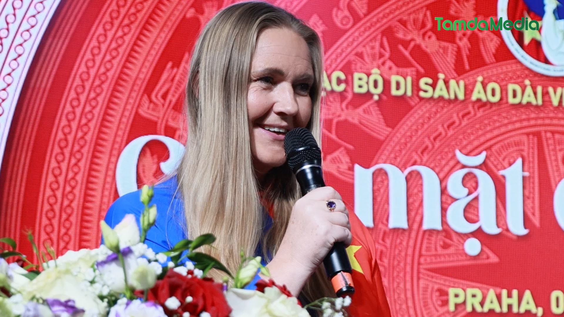 Sequence 17.00_58_48_07.Still003.bmp