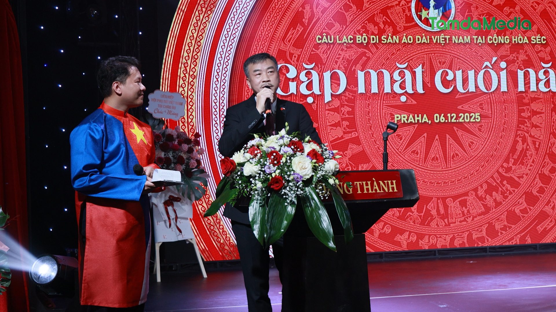 Sequence 17.01_00_24_23.Still006.bmp