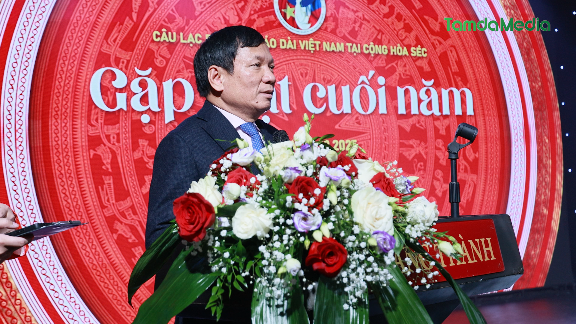 Sequence 17.01_01_35_14.Still009.bmp