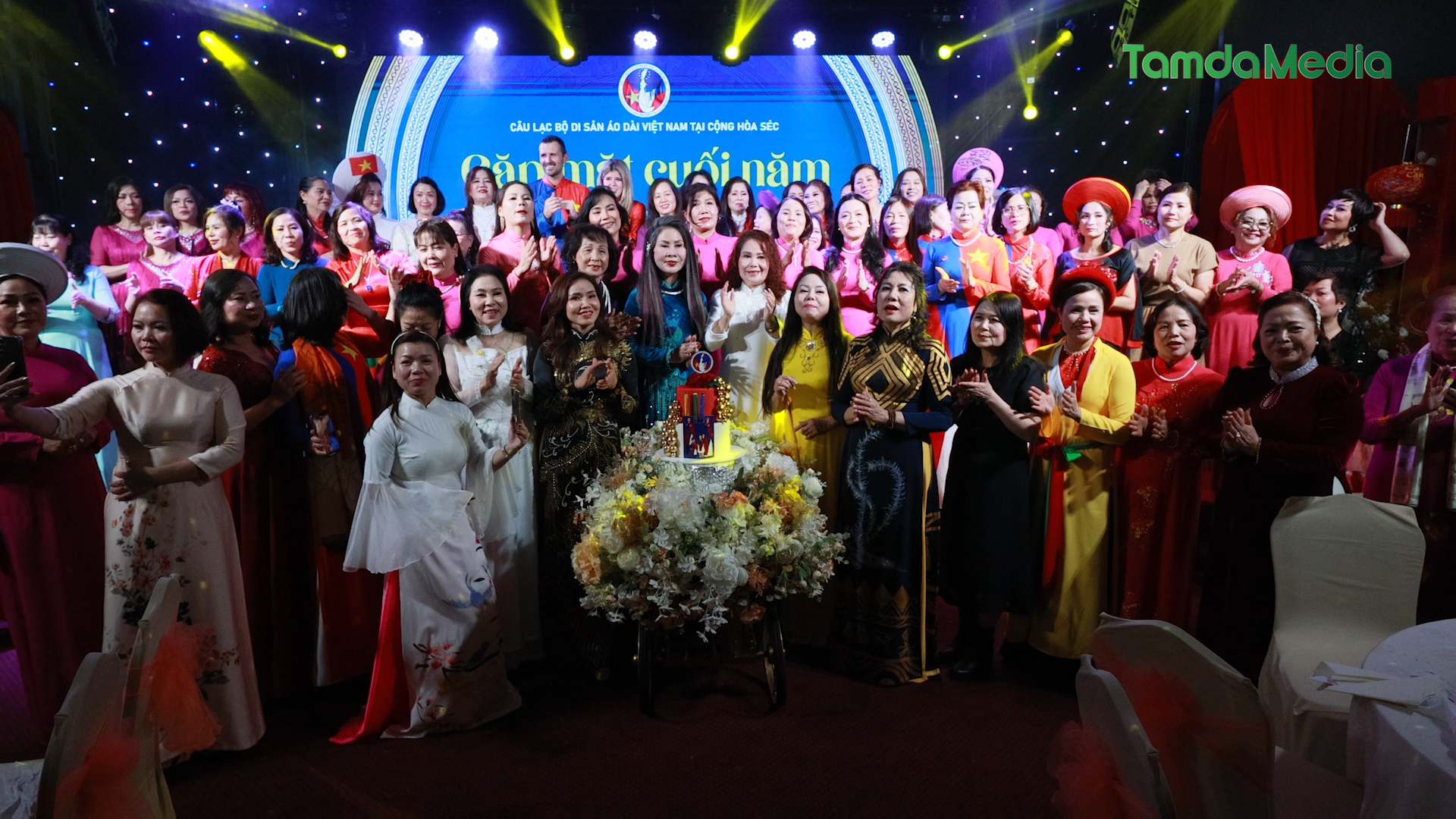 Sequence 17.01_02_49_16.Still011.bmp