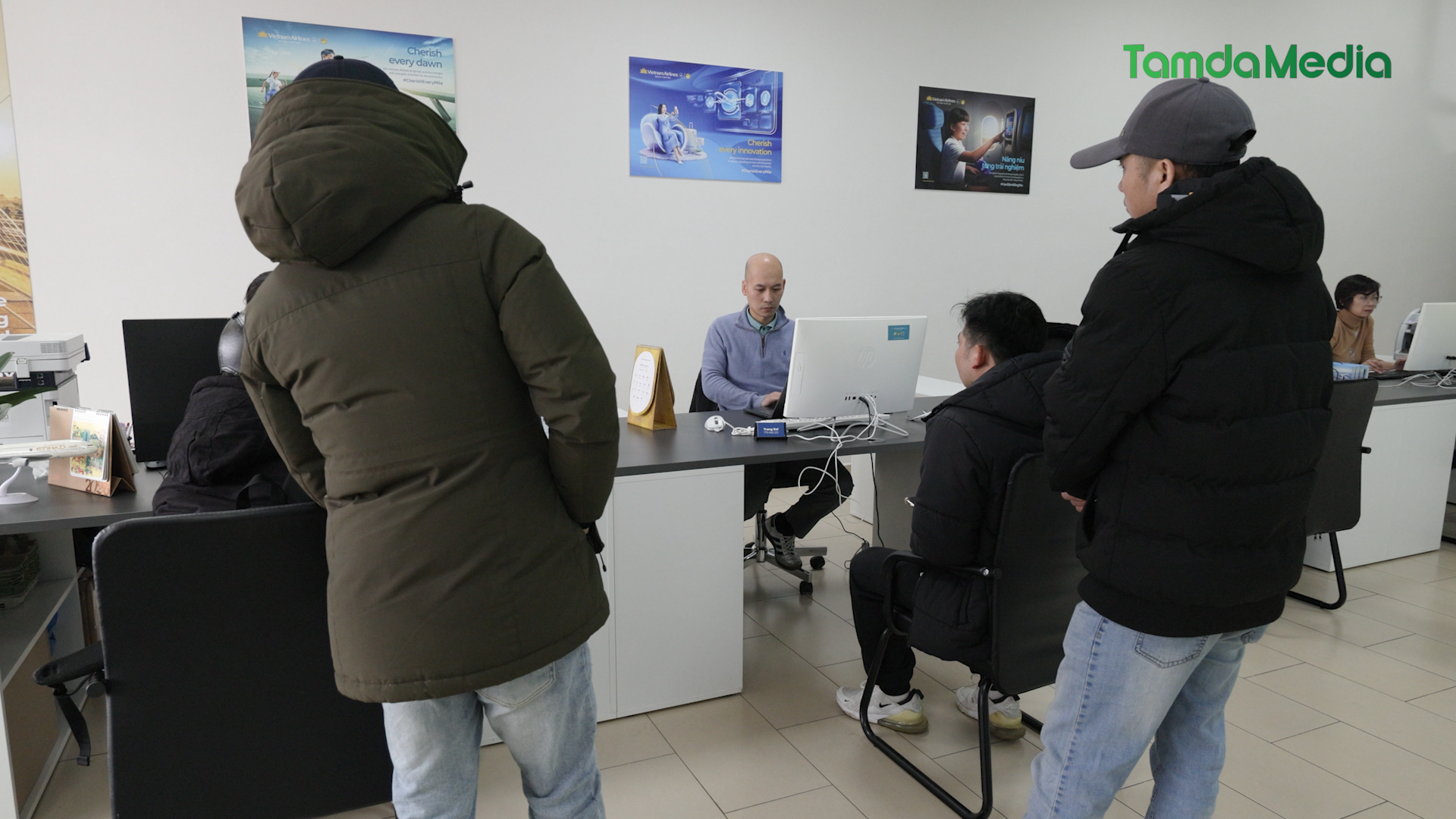 Sequence 18.00_25_13_08.Still004.bmp