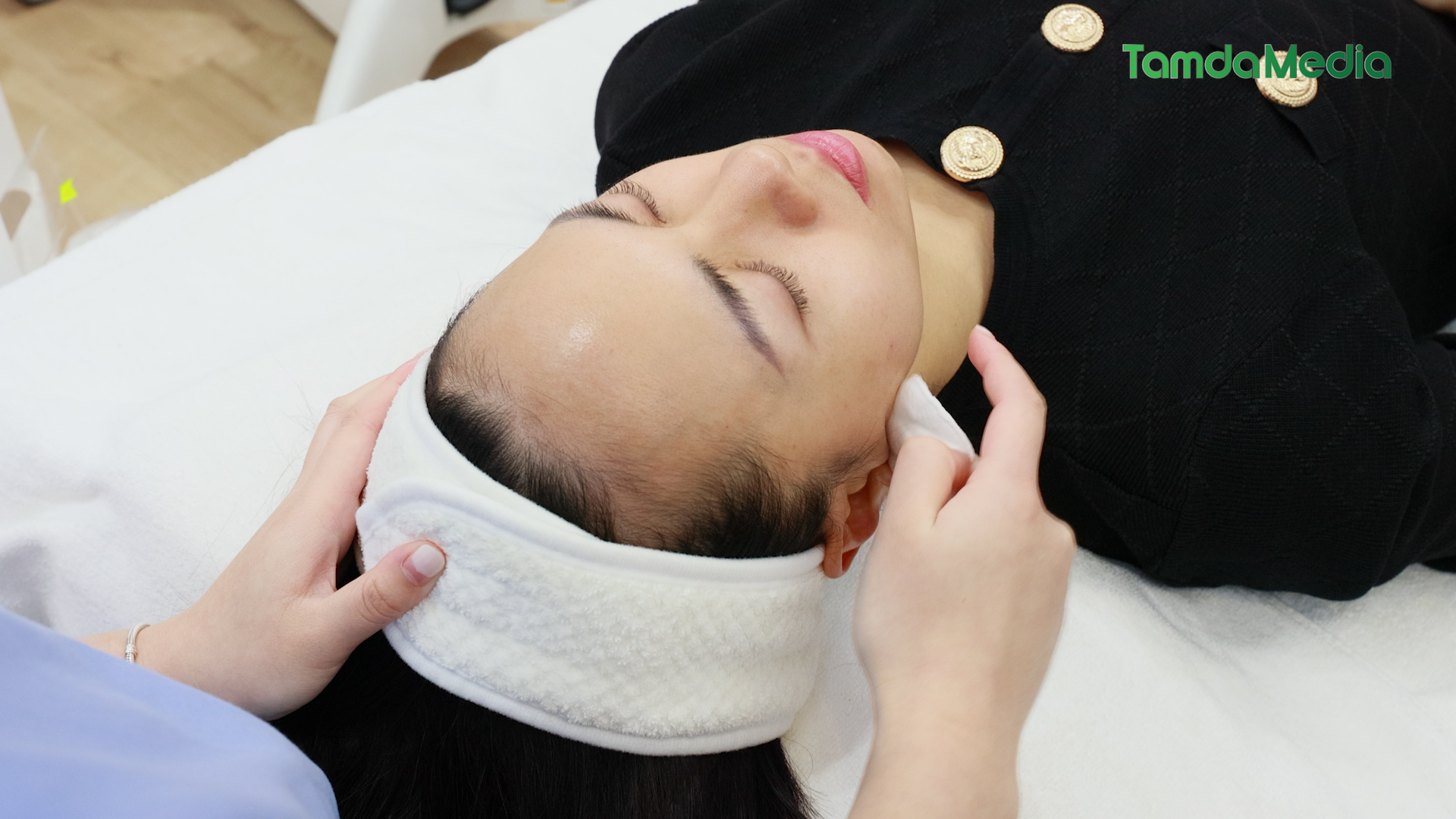 Sequence 18.01_24_46_19.Still013.bmp