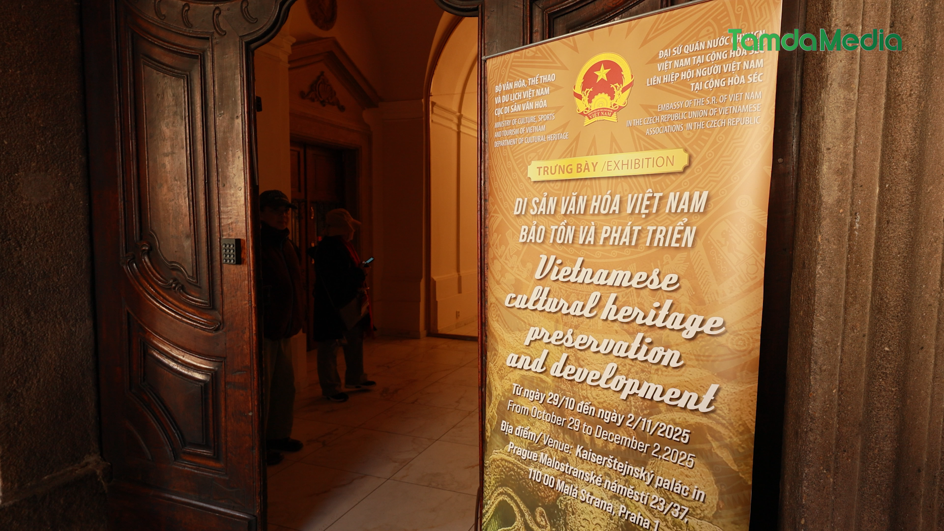 Sequence 19.00_04_22_00.Still002.bmp