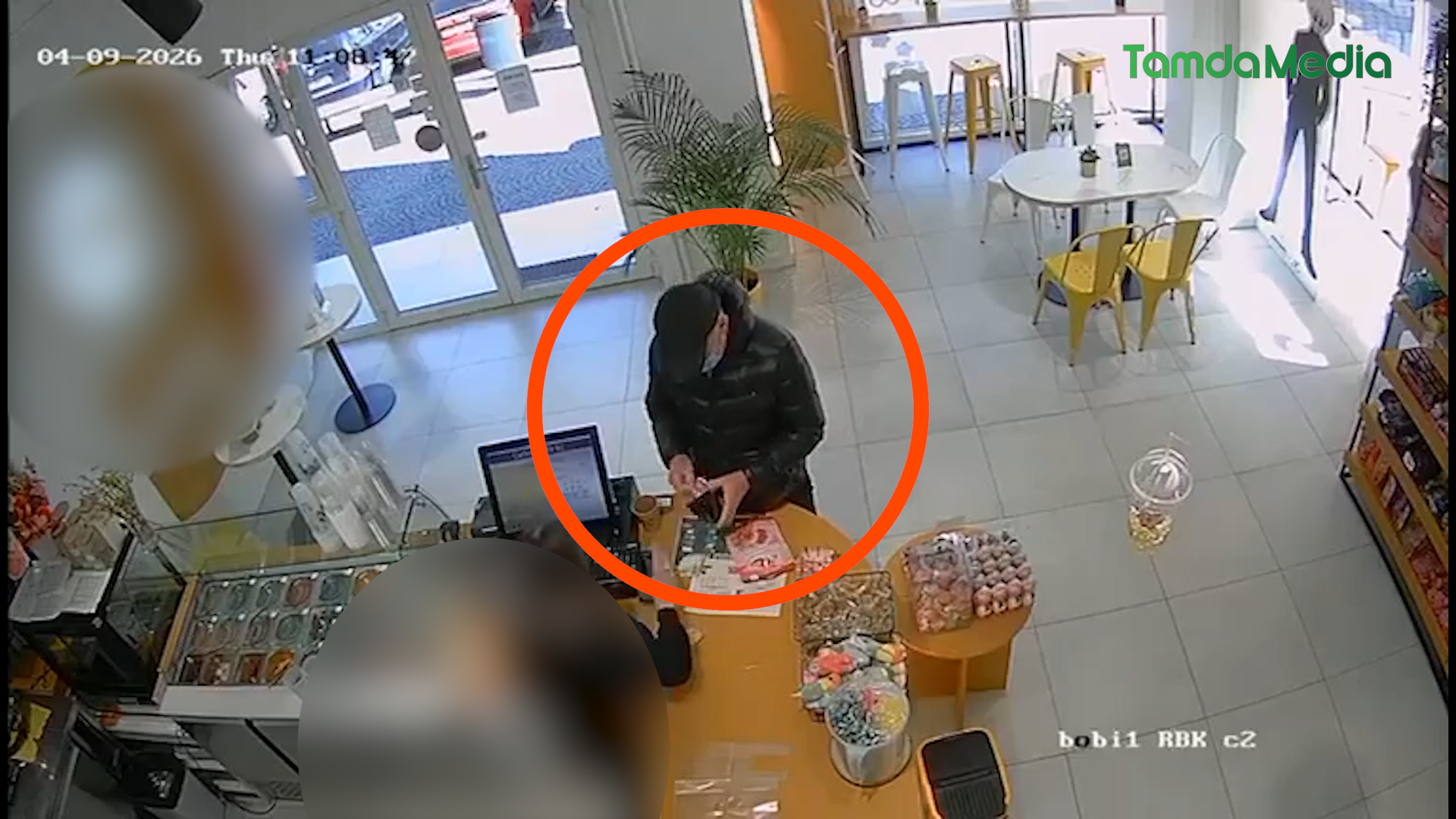 Sequence 19.00_07_38_18.Still003.bmp