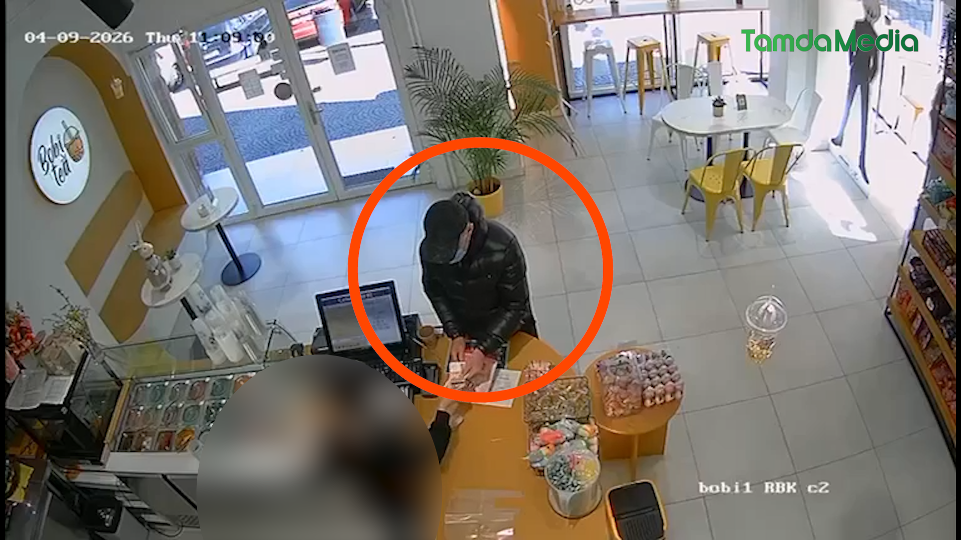 Sequence 19.00_07_52_04.Still002.bmp