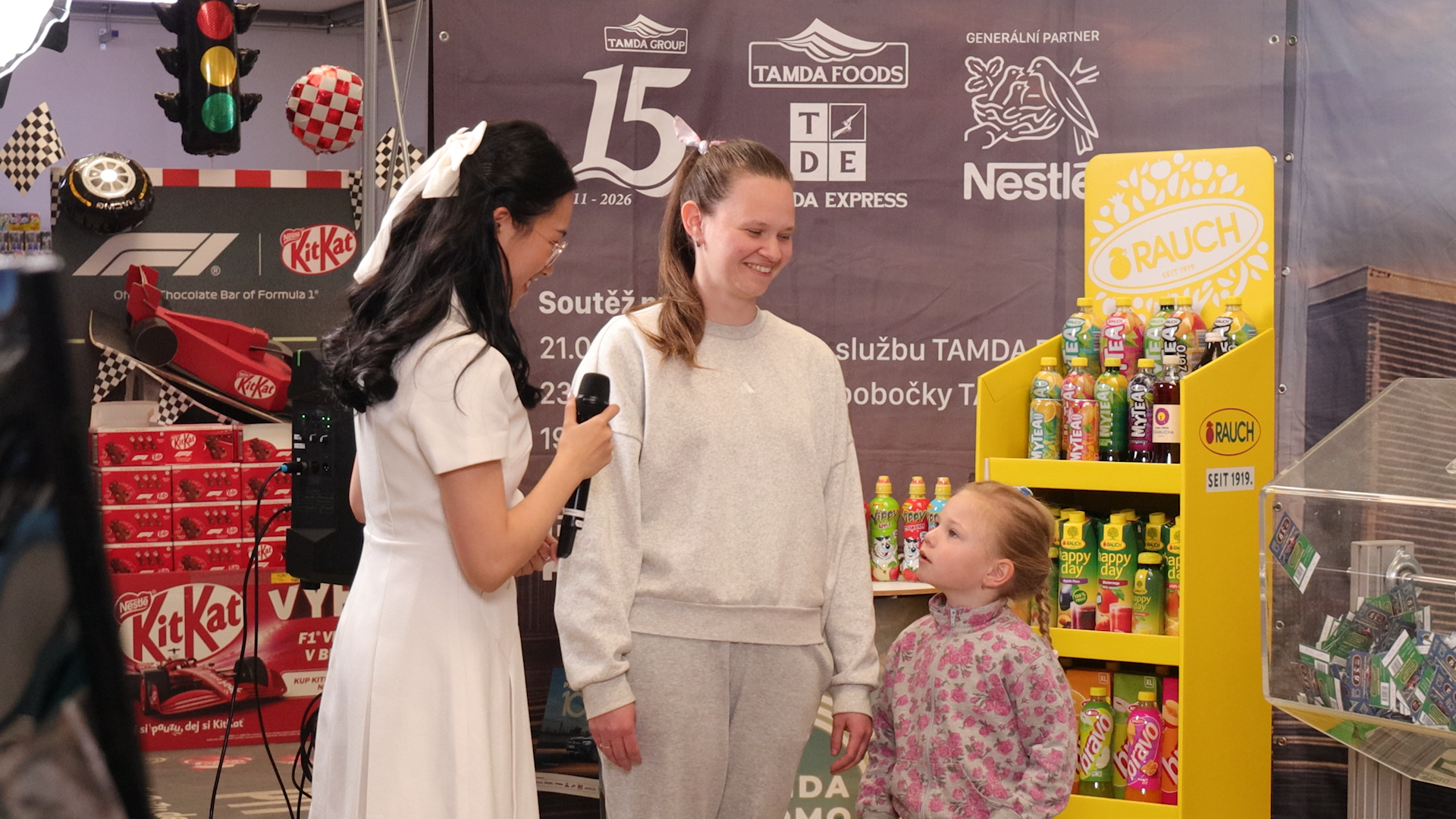 Sequence 19.00_15_22_16.Still001.bmp