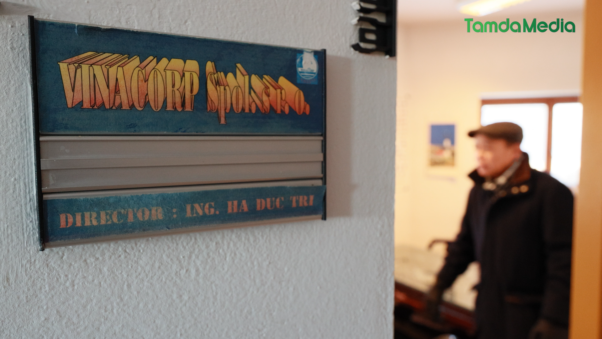 Sequence 19.00_48_21_07.Still004.bmp