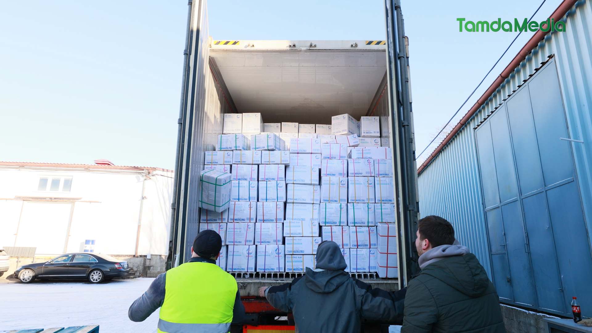 Sequence 19.00_50_25_23.Still010.bmp