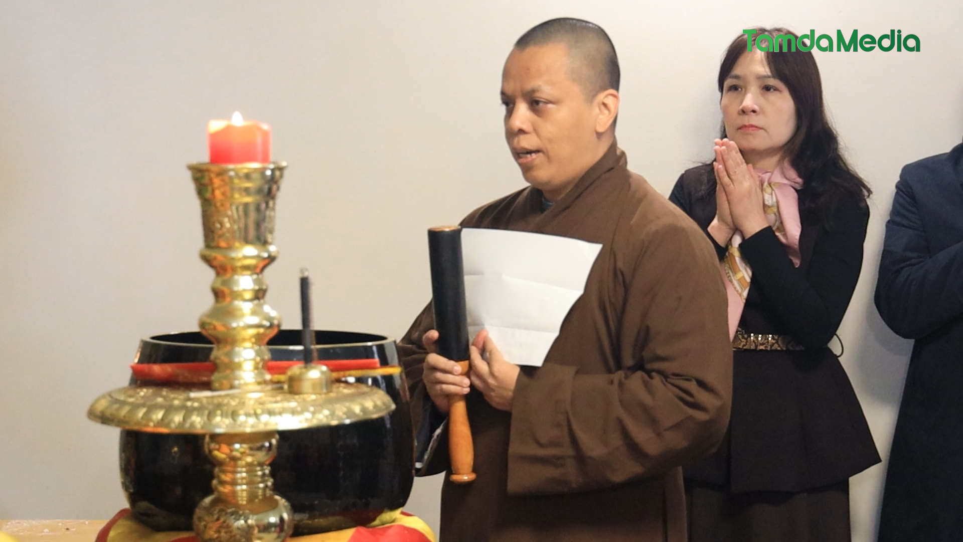 Sequence 20.00_05_17_04.Still007.bmp