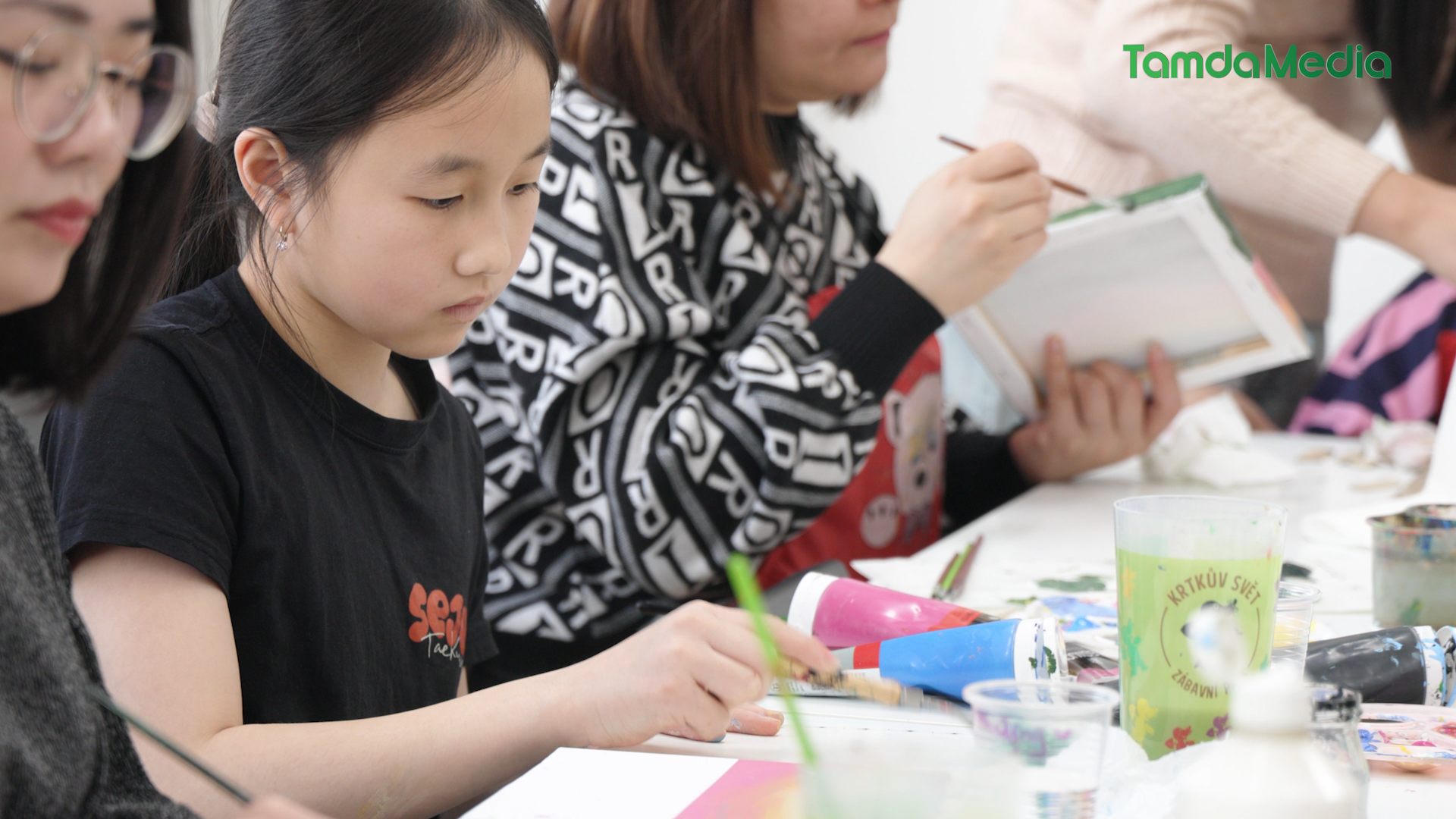 Sequence 22.00_22_45_08.Still006.bmp