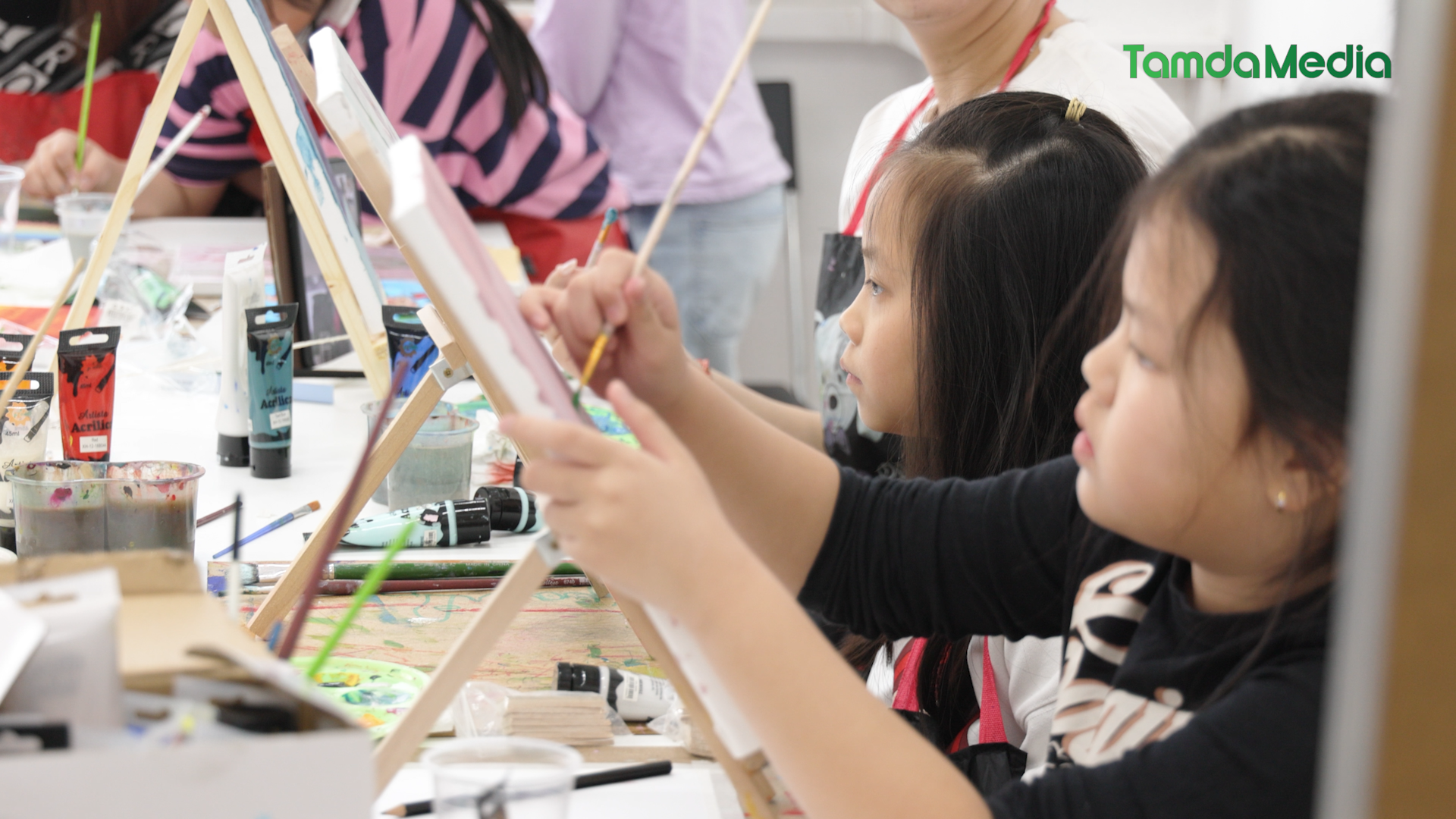 Sequence 22.00_22_49_17.Still007.bmp