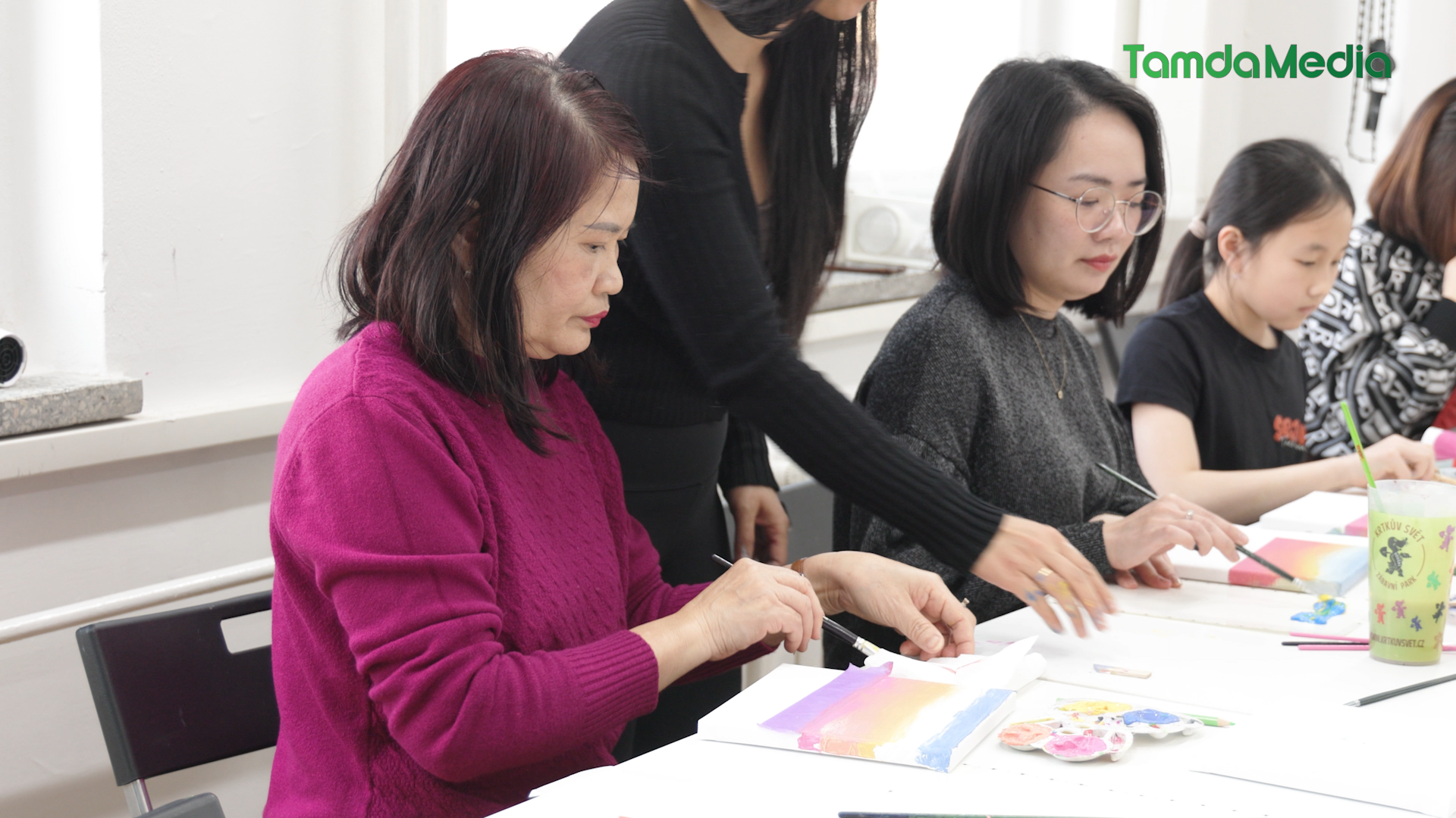 Sequence 22.00_23_01_08.Still008.bmp