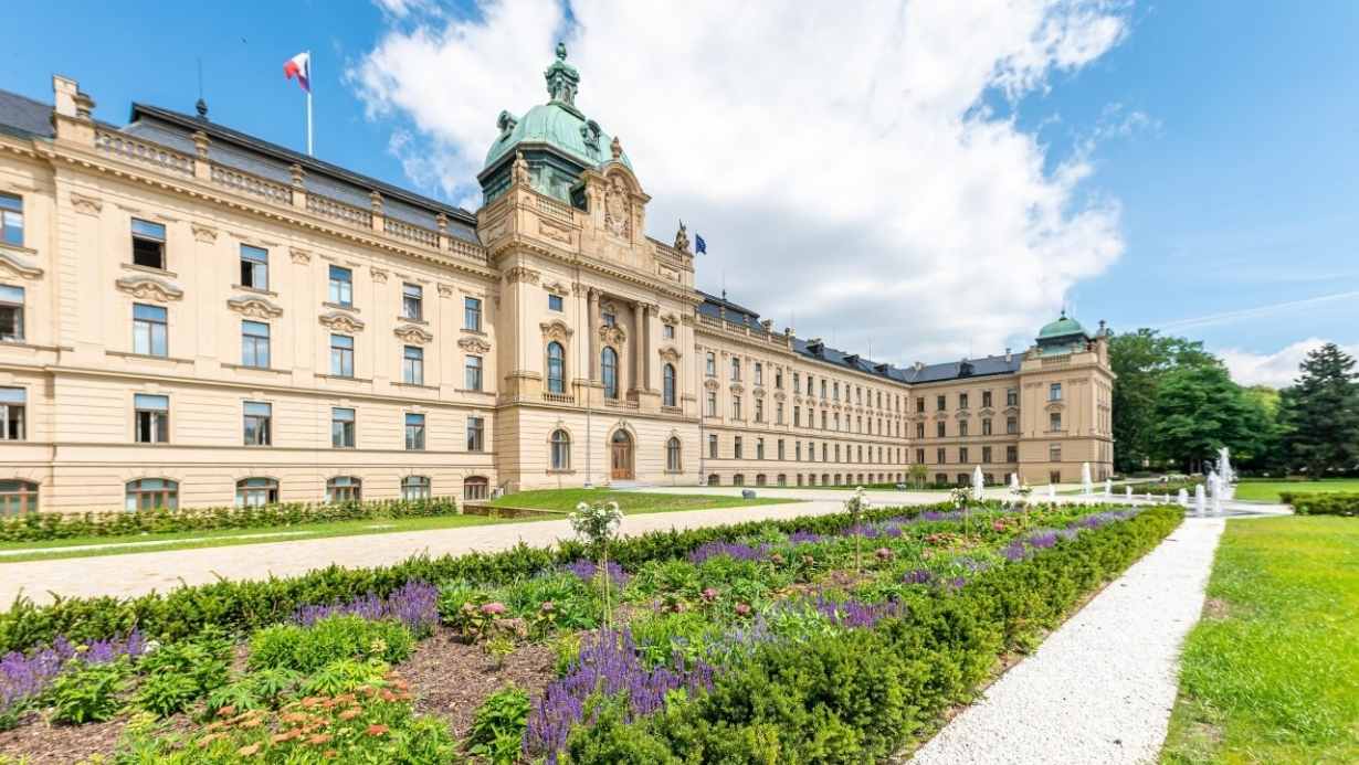 Straka-Academy-Garden.jpg