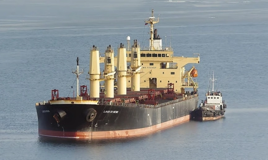 Tàu chở hàng.webp