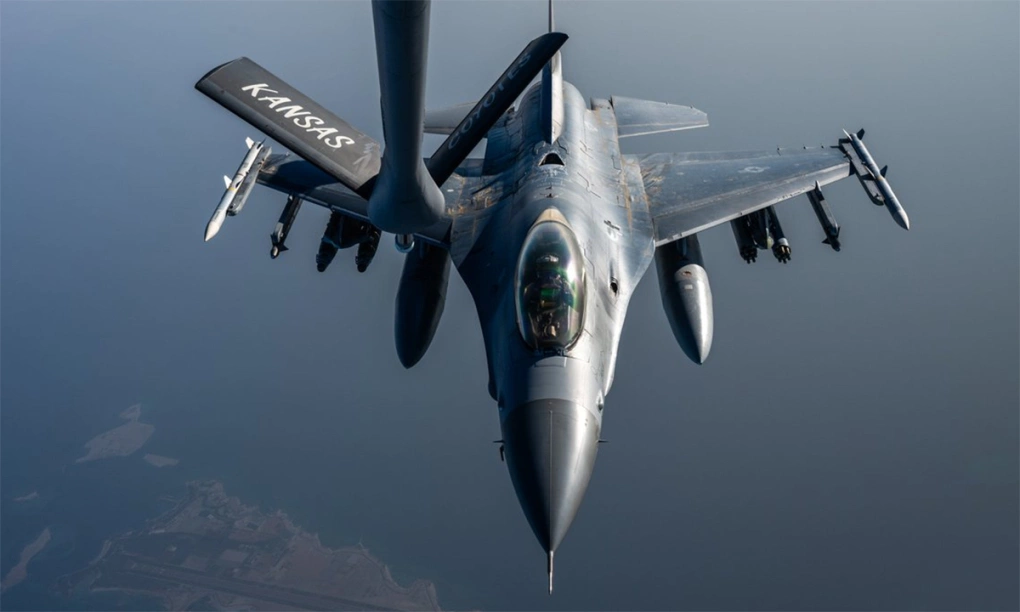 Tiêm kích F16.webp