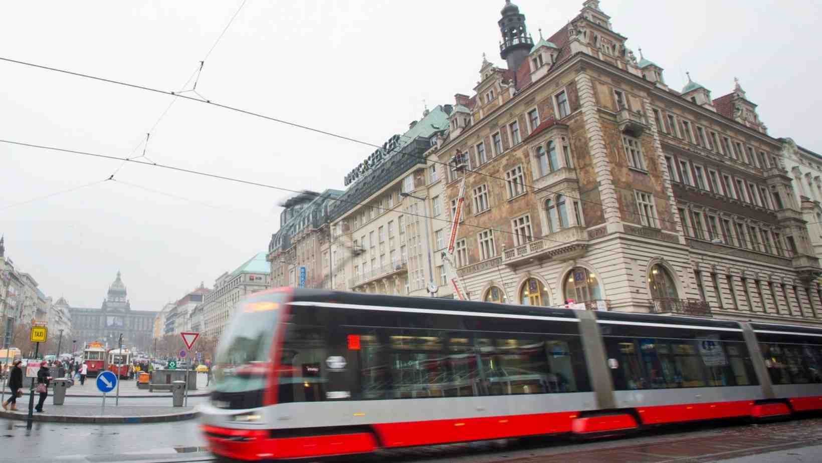 Trams-Between-Vodičková-and-Jindřišská.jpg