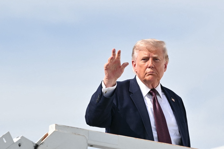 Trump 2406.jpg