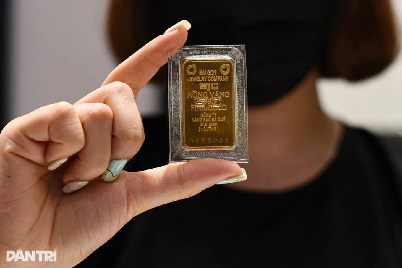 Vàng được bán.webp