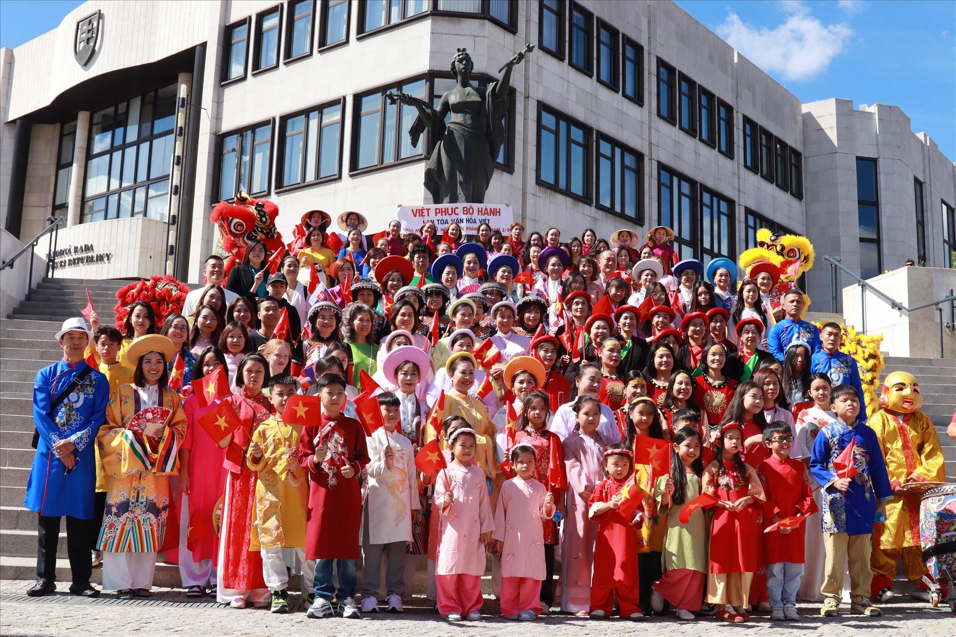 Việt Kiều Slovak.jpg