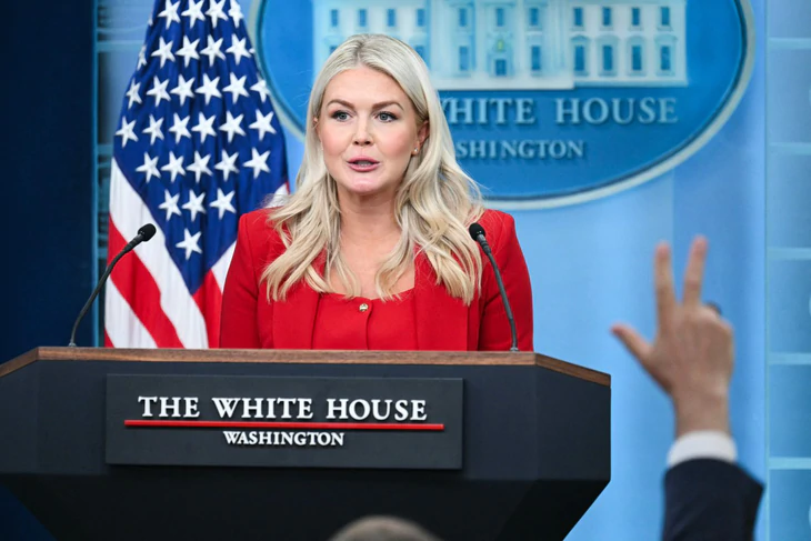 afp20260723c2zb7v2v1midreswhitehousepresssecretarykarolineleavittholdsbrie-1787841146920933747936.webp