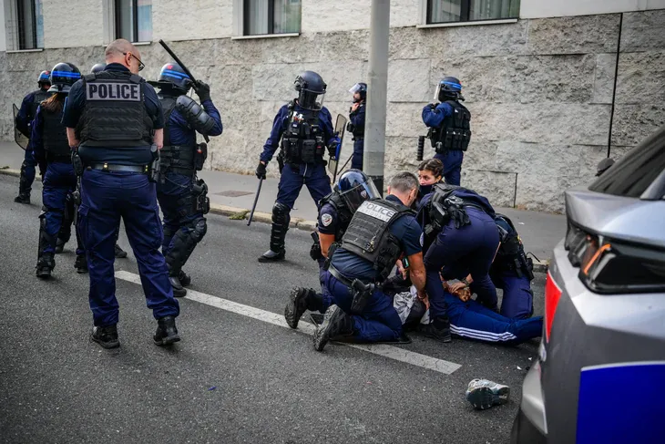 afp20260929c9mc9wgv1highresfrancepoliticssociallabourunionsstrikeeducation-17908132776262013658561.webp