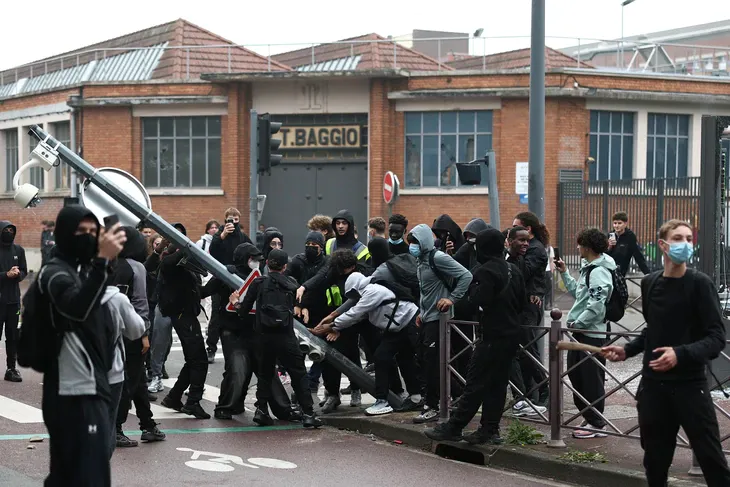 afp20260929c9mh7exv1highresfrancepoliticssociallabourunionsstrikeeducation-17908131080211212152614.webp