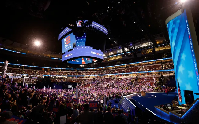 afp--20240819--36eg8g7--v1--highres--usvotepoliticsdemocraticconvention-40818721171922384776175-40882240740108251535700.jpg