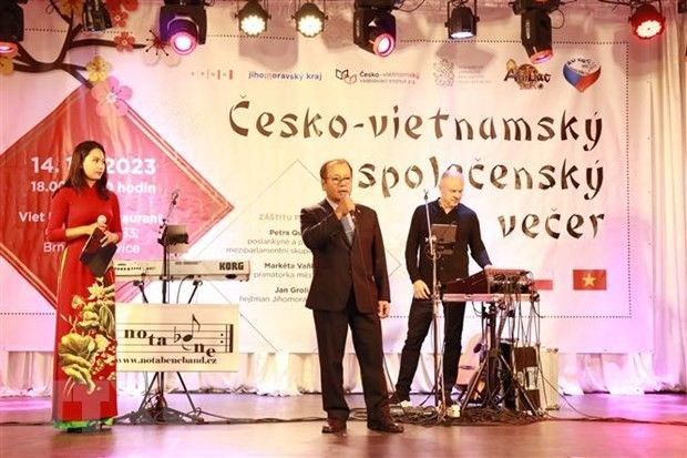 am-ap-dem-giao-luu-van-hoa-czech-viet-20231016095300.jpg