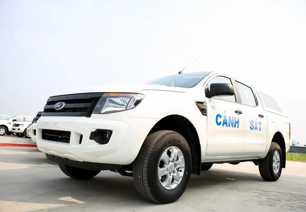 ban_giao_ford_ranger_bo_ca_2015_1_vcjy.jpg