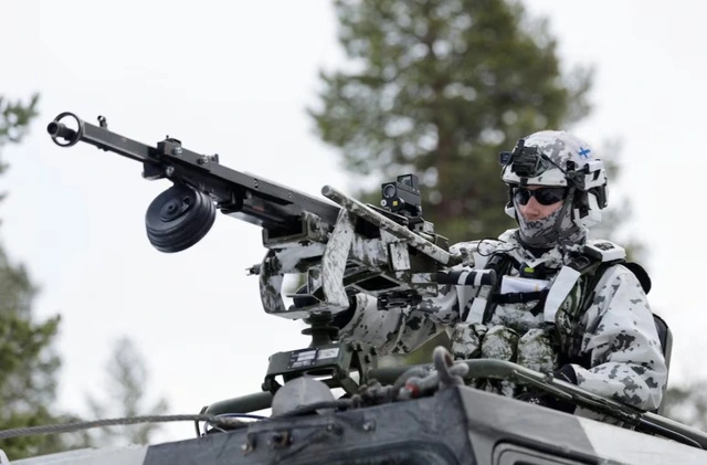 binh-si-phan-lan-trong-mot-cuoc-tap-tran-cua-nato-17568169504861652362889.webp