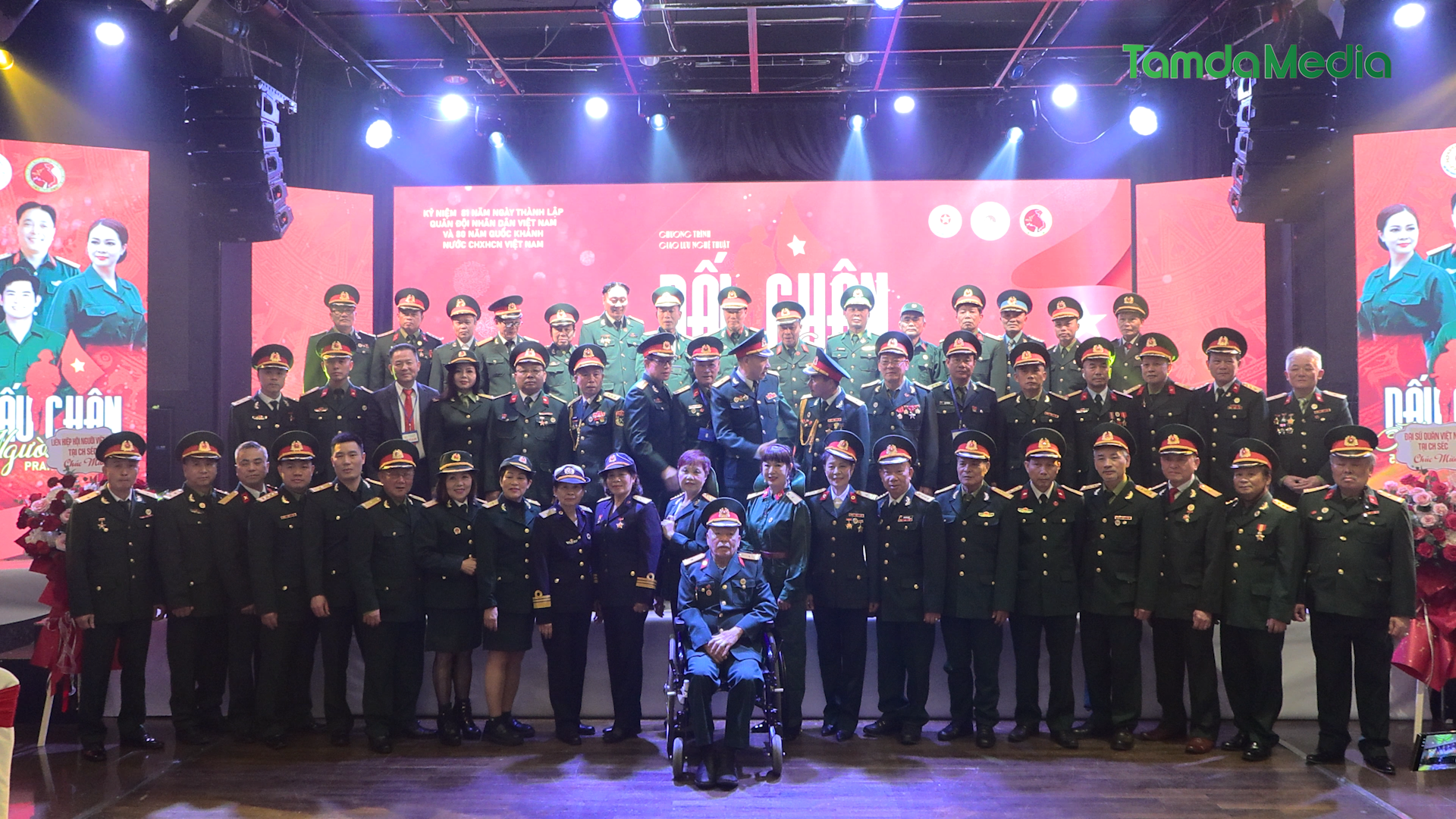 bo doi.00_13_22_07.Still003.bmp