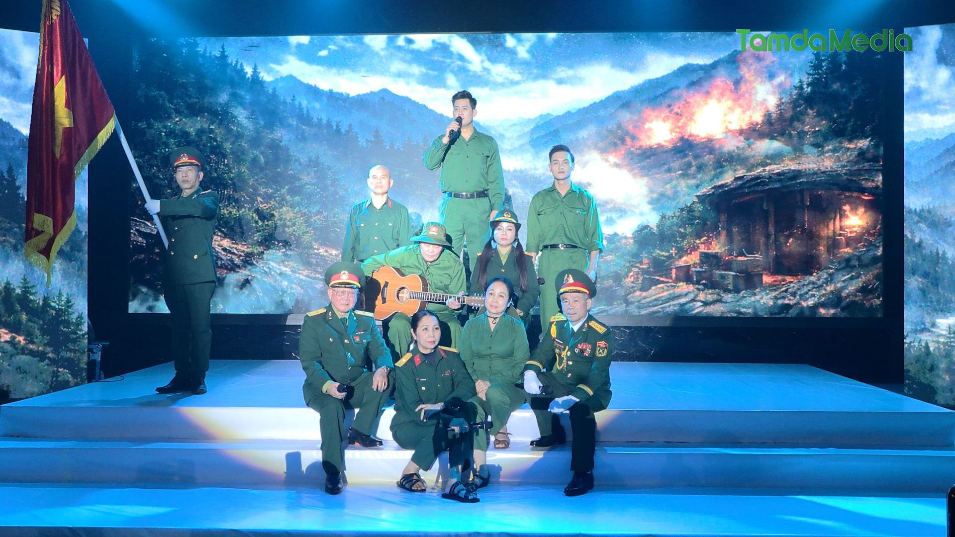 bo doi.00_34_57_18.Still015.bmp