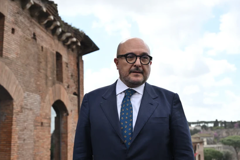 bo-truong-van-hoa-italy-9071.png.webp