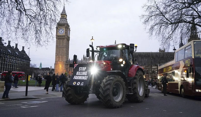 britain-farmers-protest-48049-c0-146-3500-2186-s885x516-6470.jpg.webp