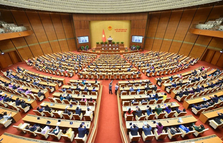 chinh-phu-kien-nghi-trinh-qh-thong-qua-du-thao-luat-dat-dai-sd-tai-ky-hop-bat-thuong-lan-thu-5-6213-4044.jpeg.webp