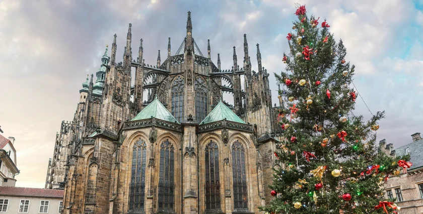 christmas-tree-at-prague-castle-photo-shutterstock-frantic00-xsiop.webp
