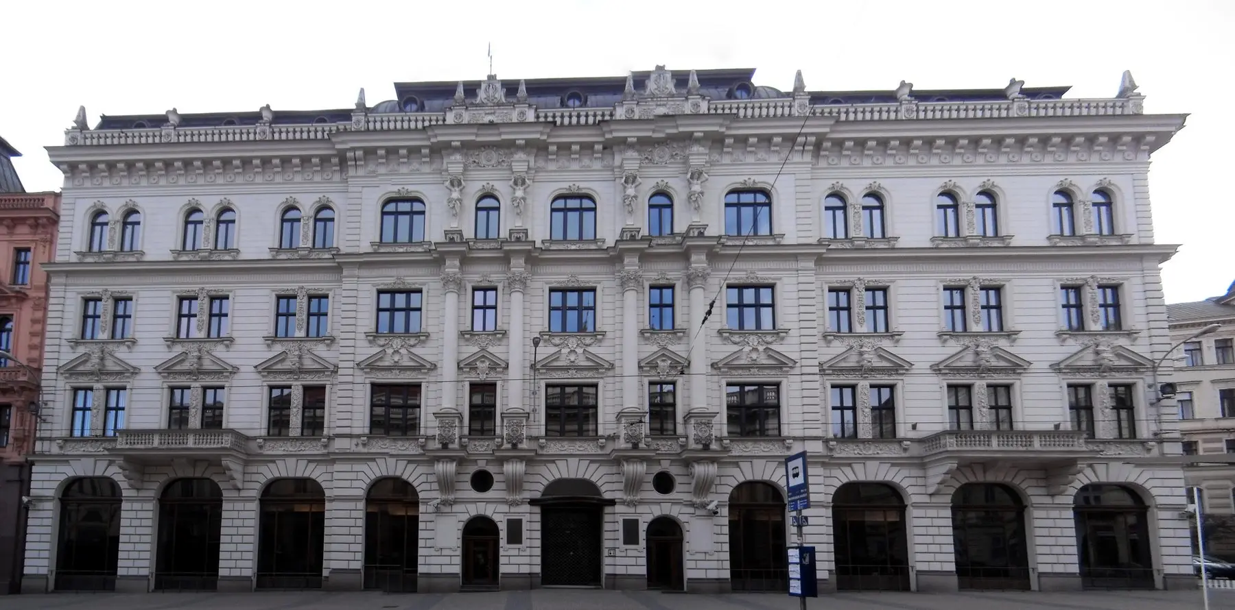 cnb-brno.webp