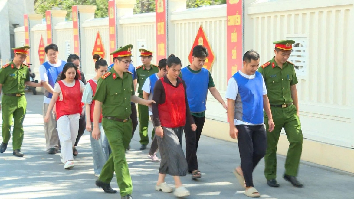 cong_an_thanh_hoa_triet_pha_duong_day_buon_lau_kim_cuong_xuyen_quoc_gia_1.webp