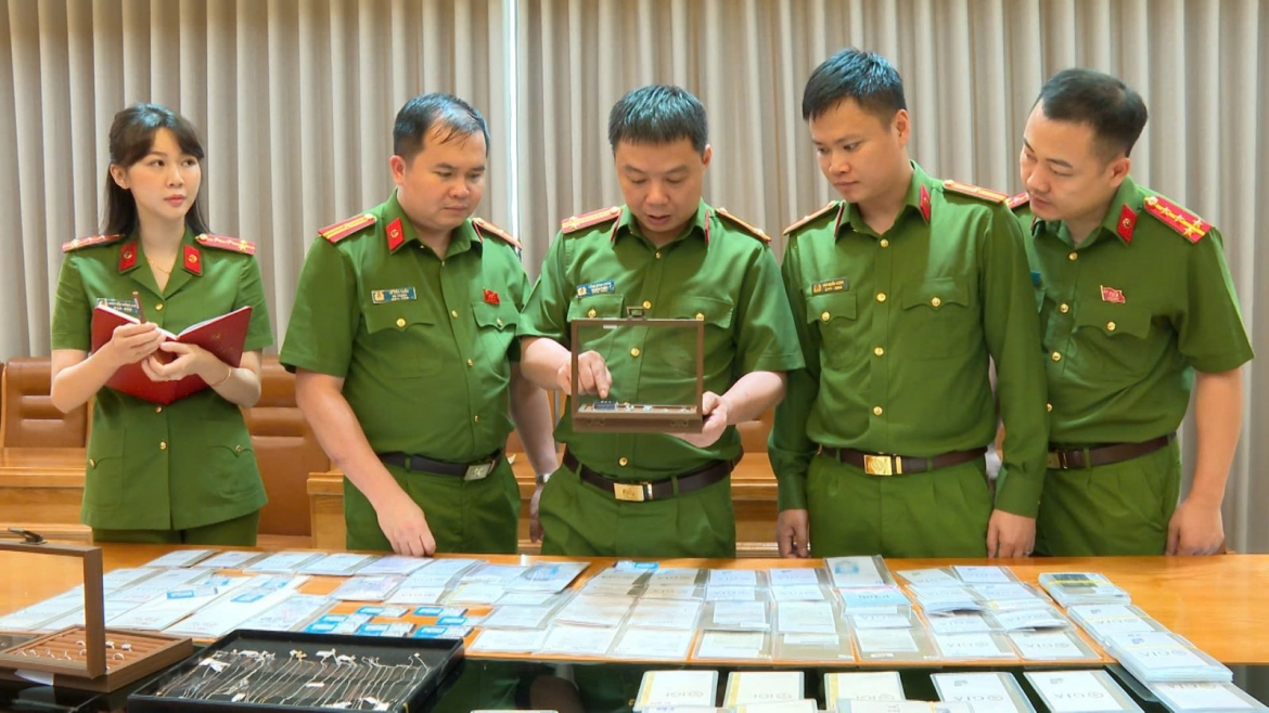 cong_an_thanh_hoa_triet_pha_duong_day_buon_lau_kim_cuong_xuyen_quoc_gia.jpeg.webp