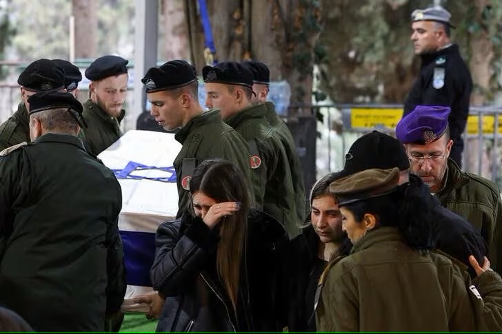 dai-gaza-dung-truoc-nan-_731706015923 (1).jpg