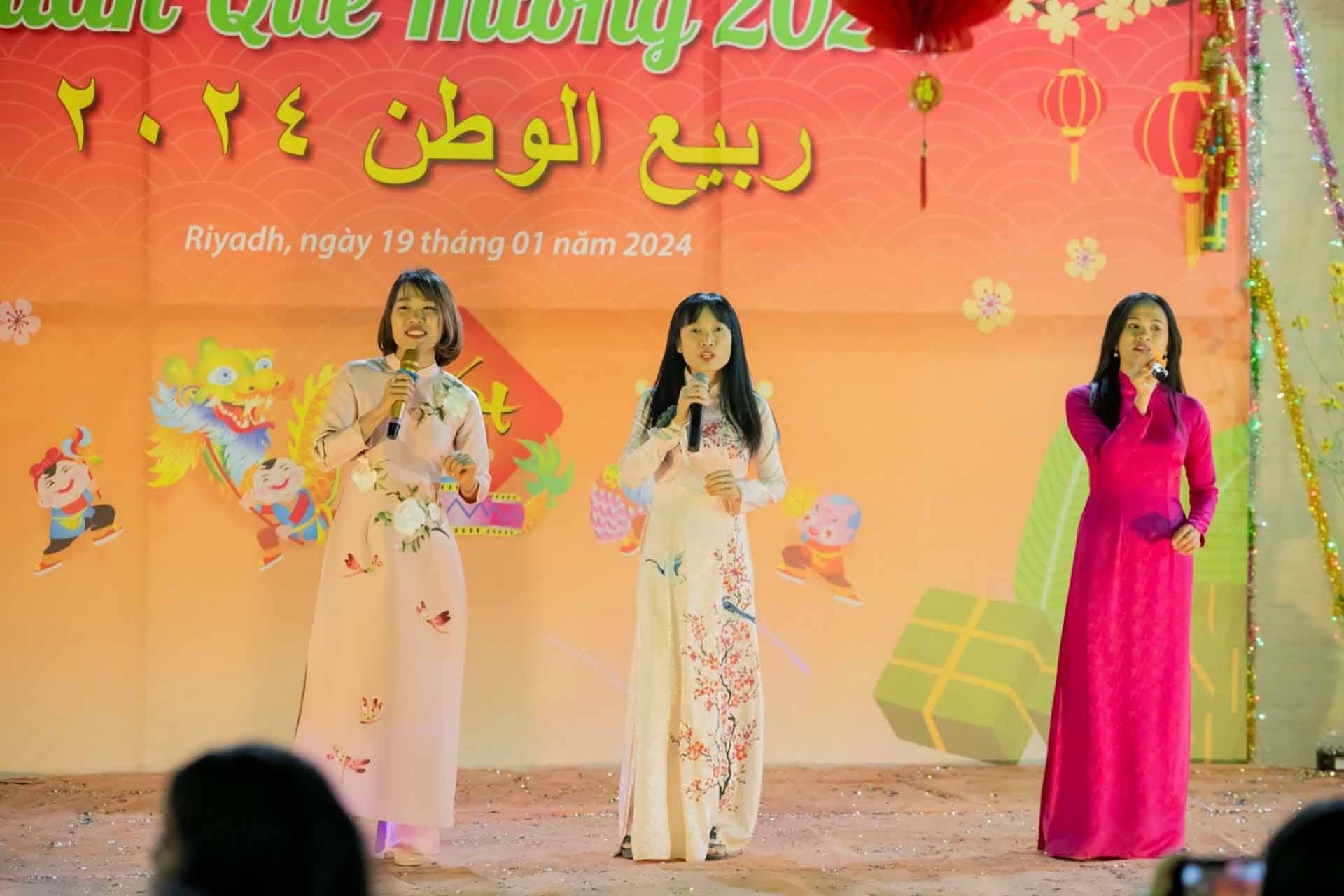 dai-su-quan-viet-nam-tai-saudi-arabia-to-chuc-chuong-trinh-xuan-que-huong-giap-thin-2024-20240123170642.jpg