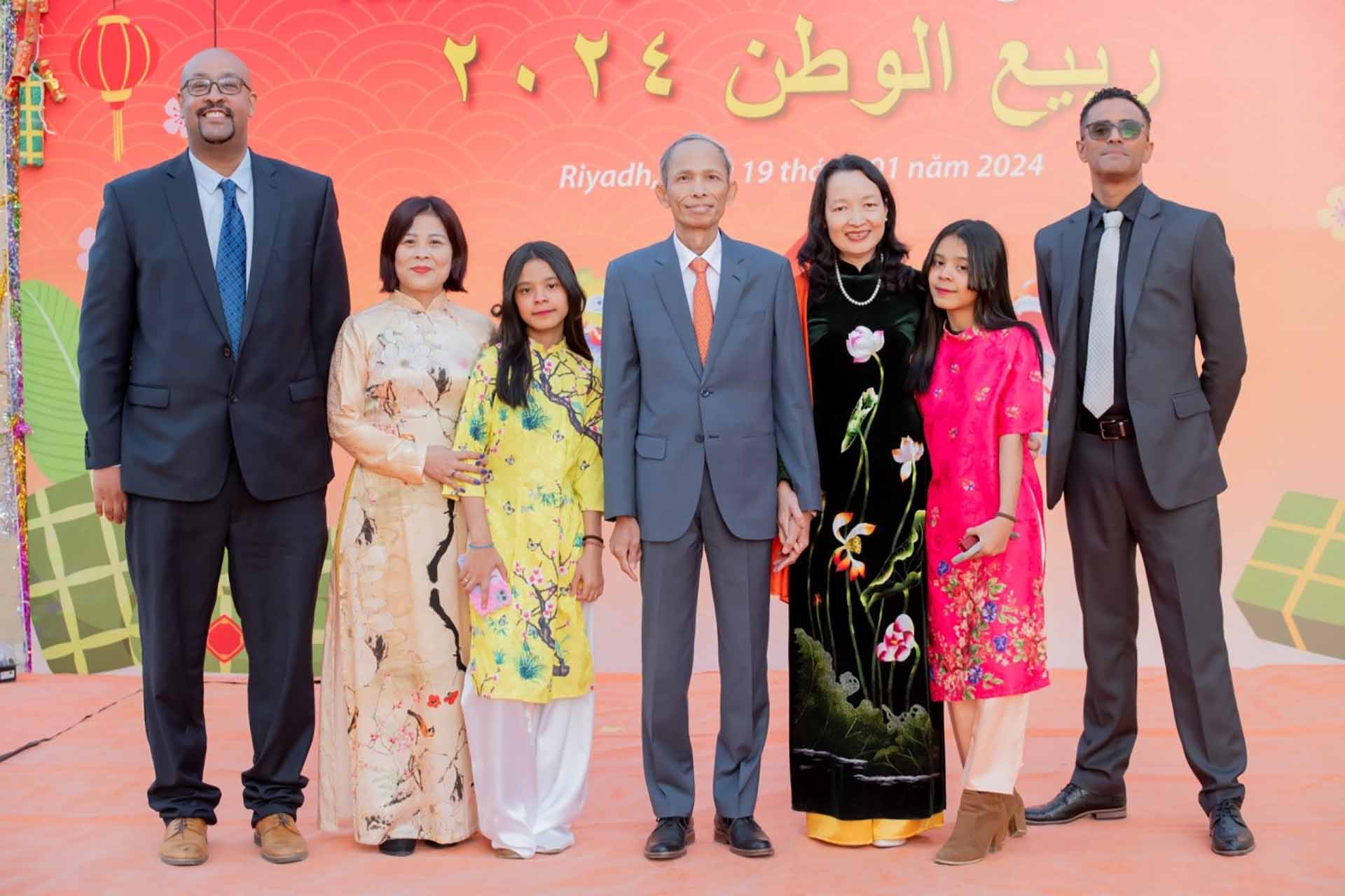 dai-su-quan-viet-nam-tai-saudi-arabia-to-chuc-chuong-trinh-xuan-que-huong-giap-thin-2024-20240123170652.jpg