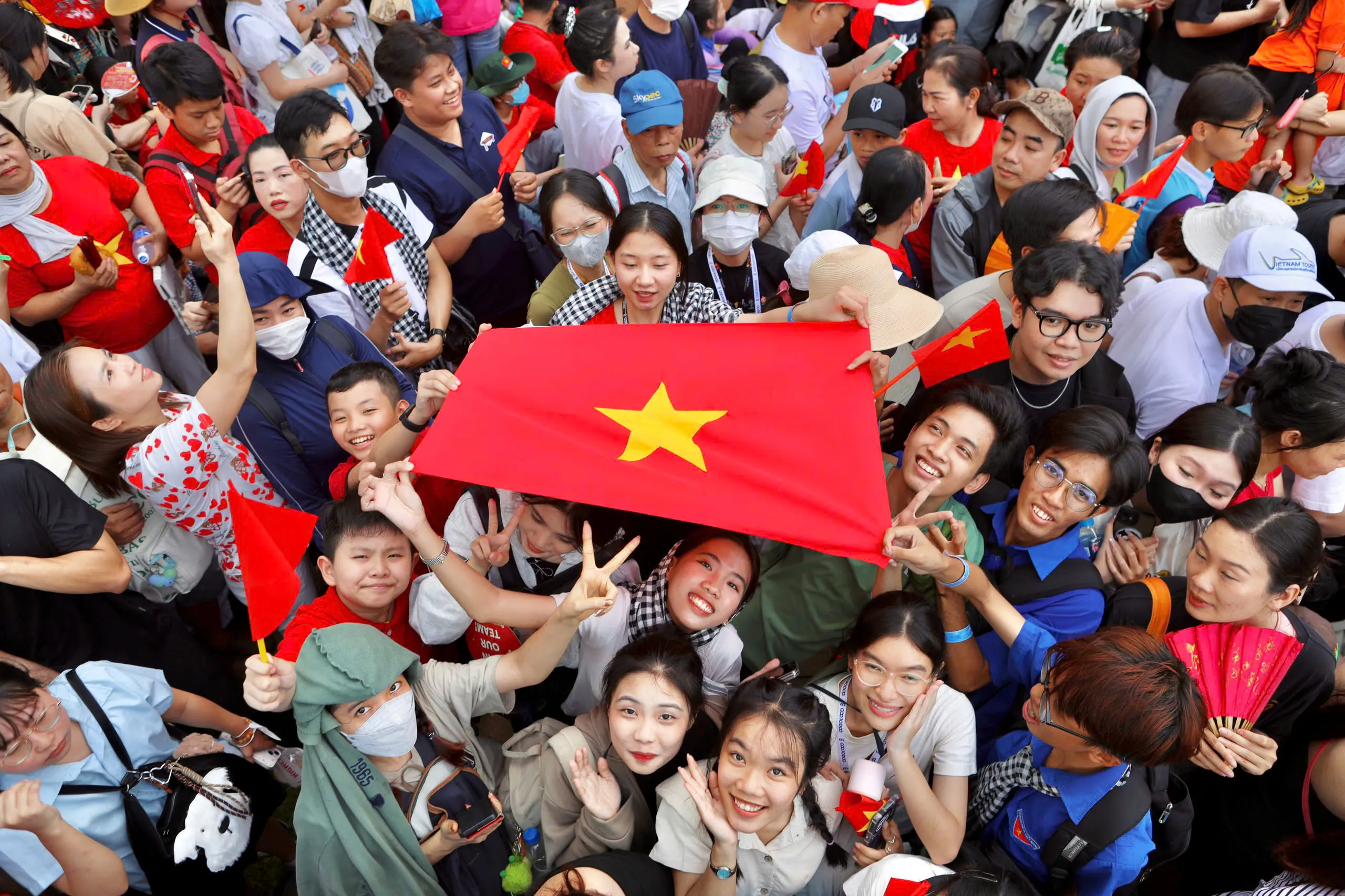 dieu-binh-30-4-11-9766-6159.jpg
