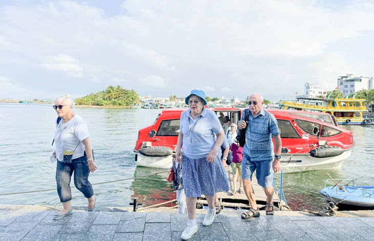 du-thuyen-2-1708570924664826946381.webp