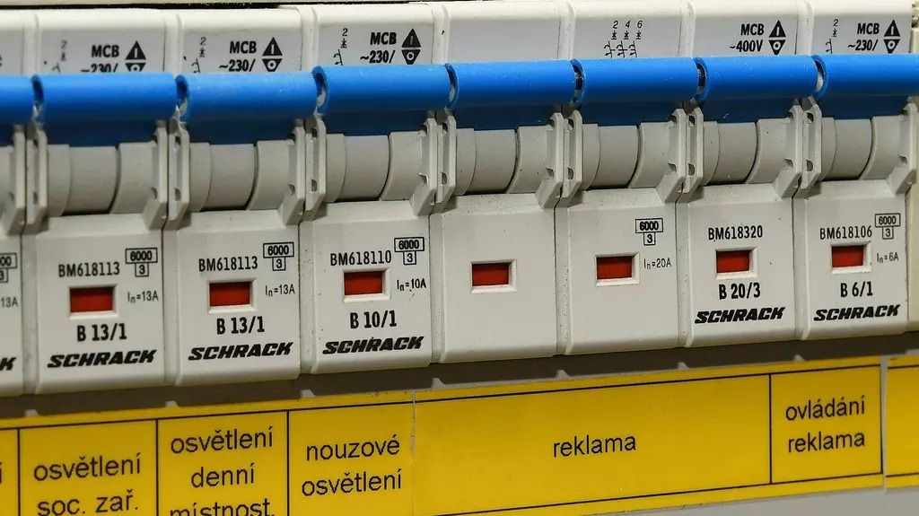 elektrina-pojistky-jistic.jpg