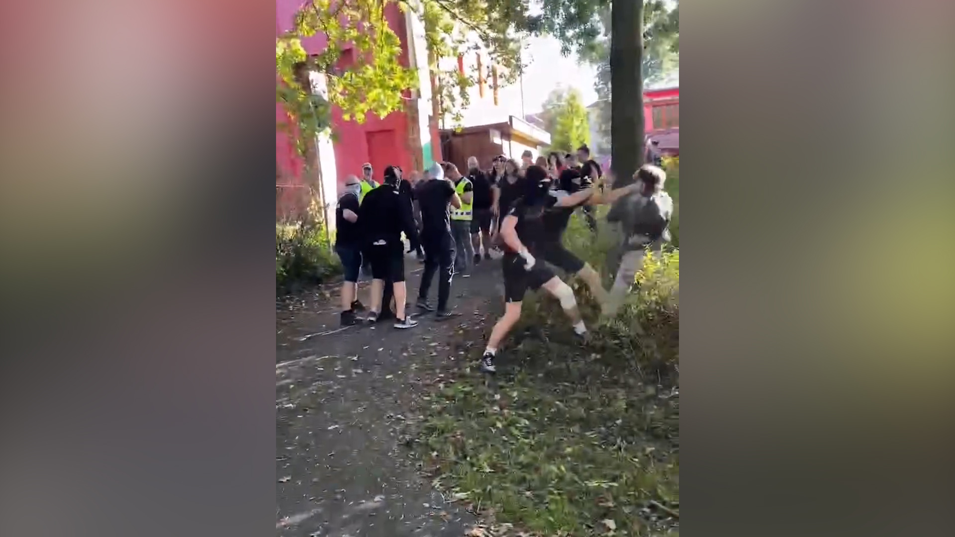fosgen-protest-napadeni.jpeg