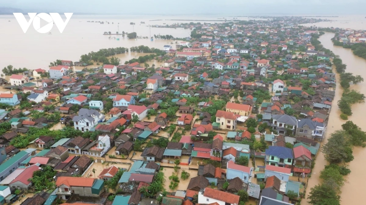 hon_17.000_ngoi_nha_o_tinh_quang_binh_bi_ngap_do_lu_lut_anh_tran_long.webp